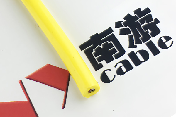 零浮力电缆结构