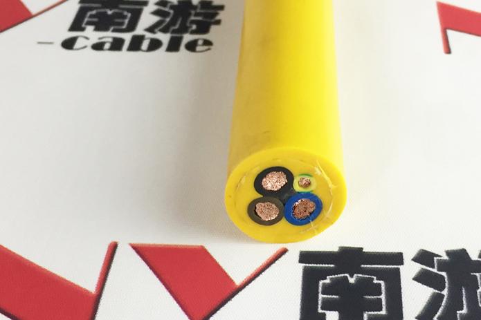 新型加强抗拉耐磨卷筒电缆